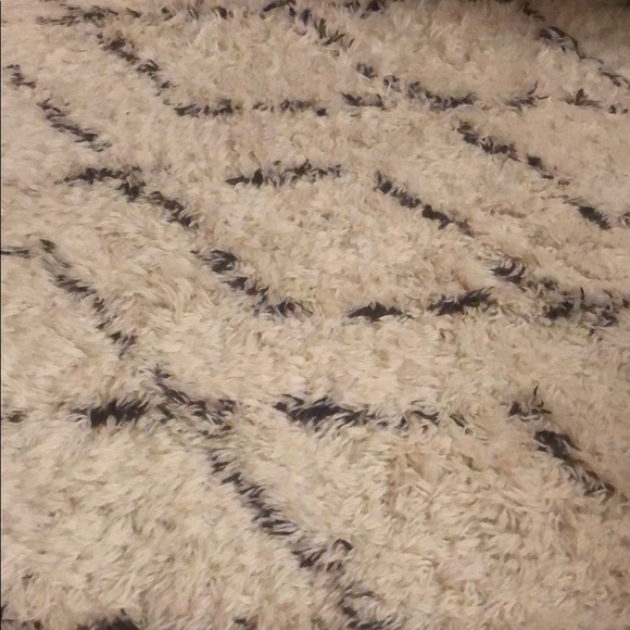 Meet your Posher, Juliana - Picture 1 of 1